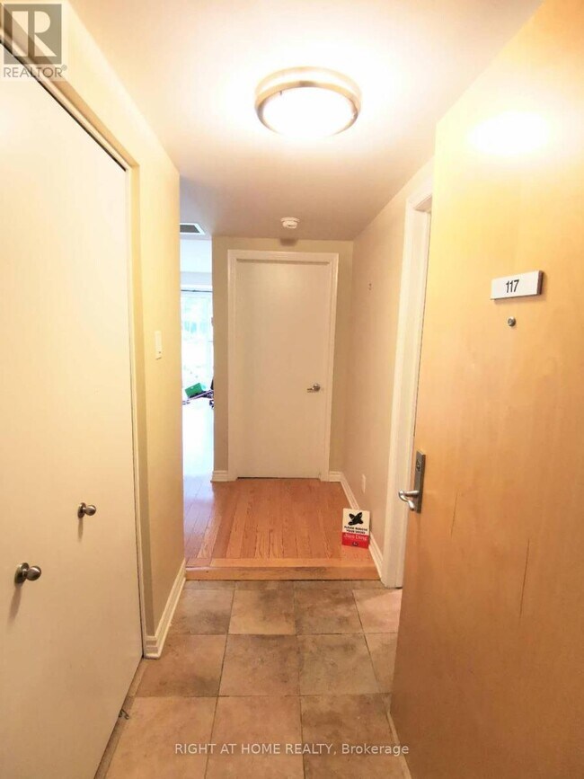 Building Photo - 250 Lett St