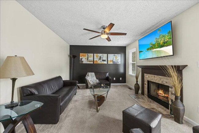 Foto del edificio - 6 Wavecrest Ct