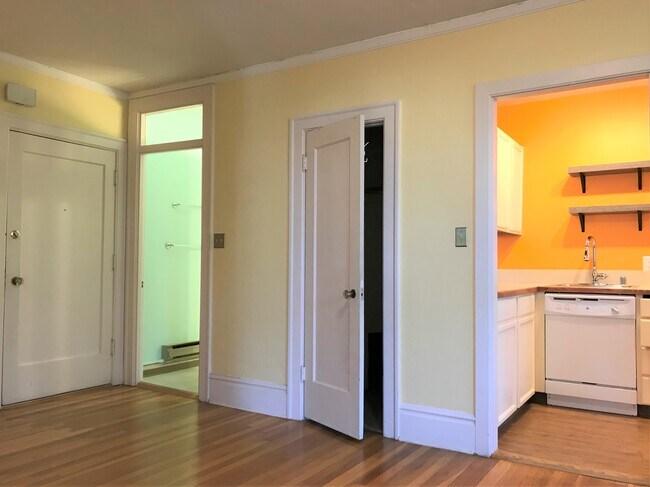 Main Room - 1508 10th Ave E