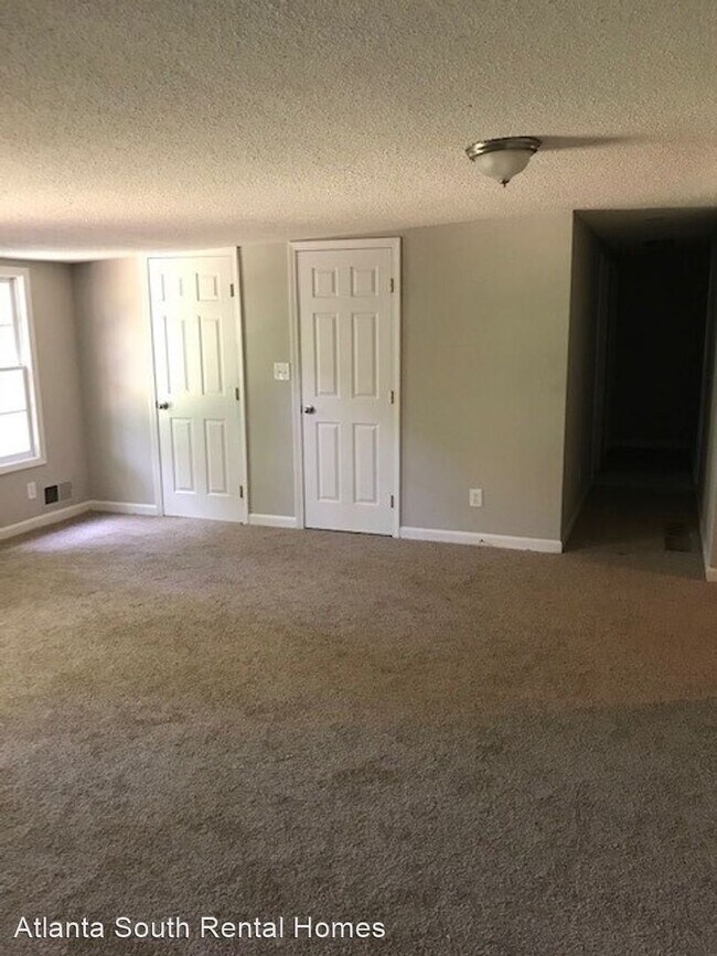 Foto del edificio - 4 br, 2 bath House - 59 Spence Ave