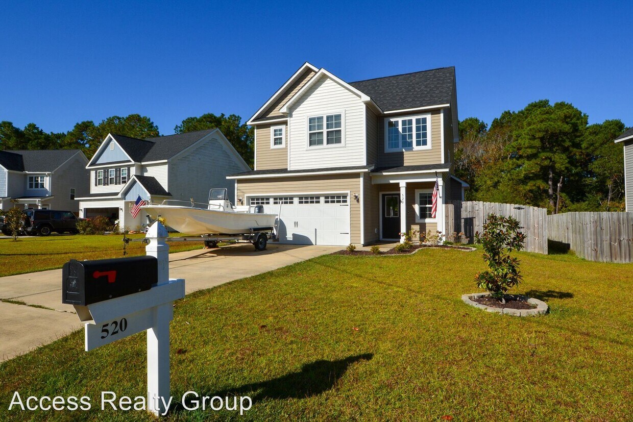 3 br, 2.5 bath House 520 Everett Glades House Rental in Sneads