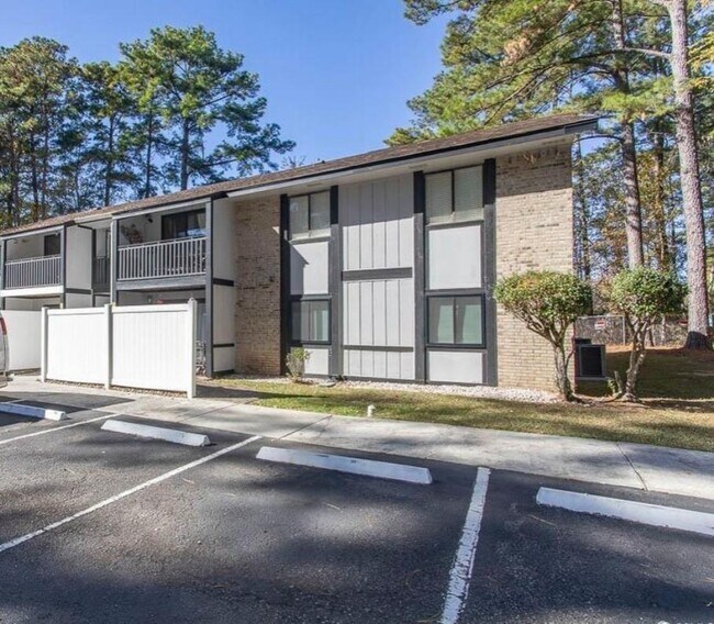 Foto del edificio - 950 Forestbrook Rd