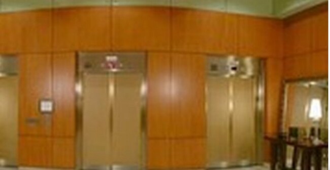 Foto del edificio - 208 W Washington St