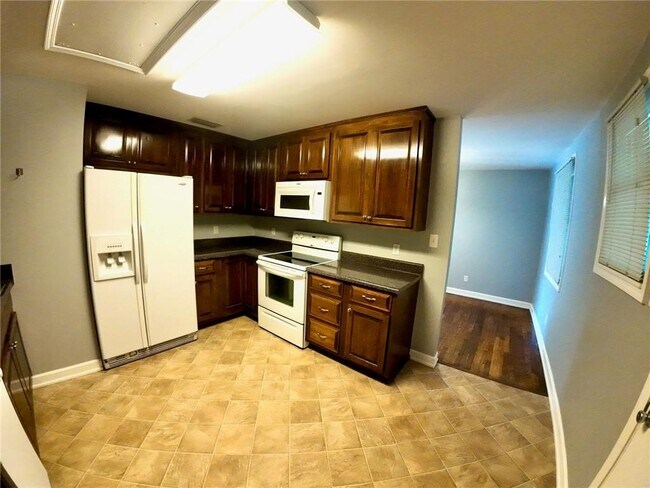 Foto del edificio - 4654 Cottonwood Dr