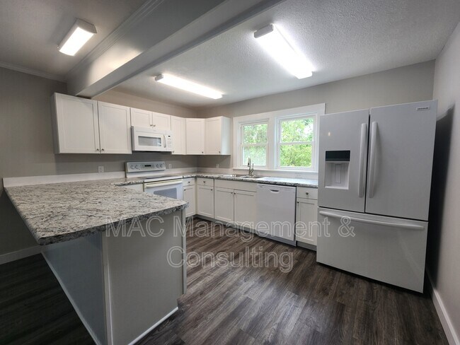 Foto del edificio - 1067 Crescent Dr