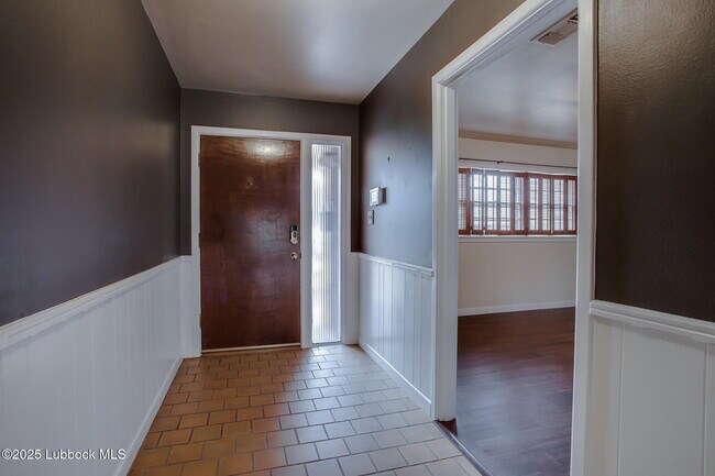 Building Photo - 3608 43rd St