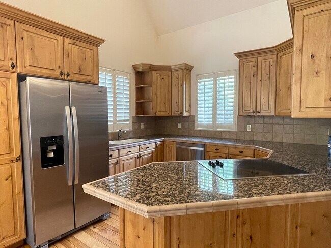 Building Photo - 1826 Cottonwood Glen Ct