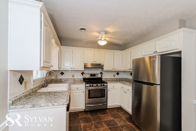 Foto del edificio - 1353 W Prospect Dr NE