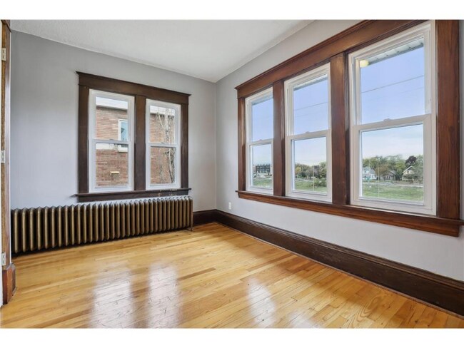 Foto del edificio - 1629 St Anthony Ave