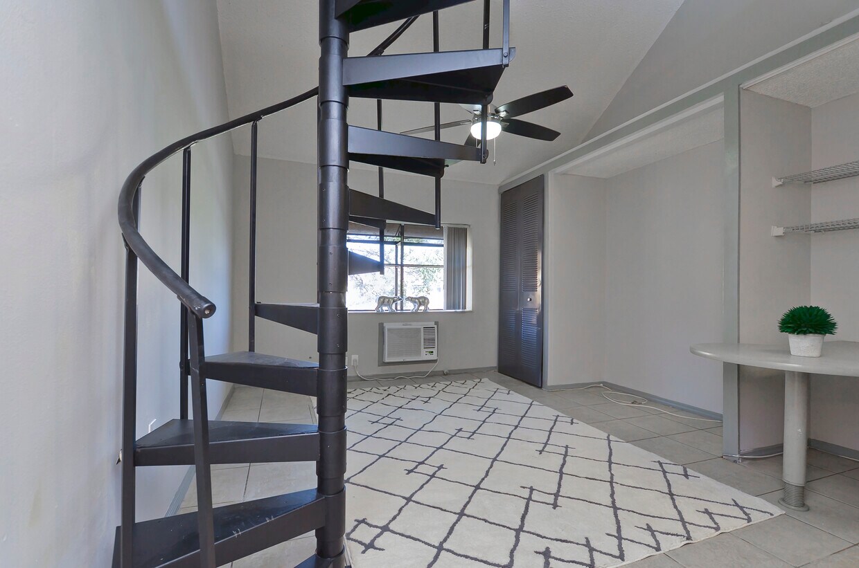 Primary Photo - 1256 E 113th Ave