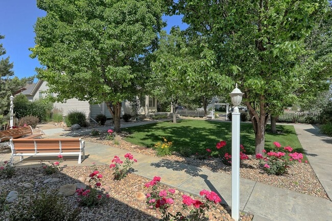 Building Photo - 3 Bedroom 2 Bath Home in Loveland