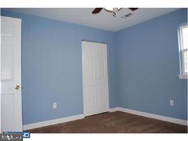 Building Photo - 604 Green Tree Ln