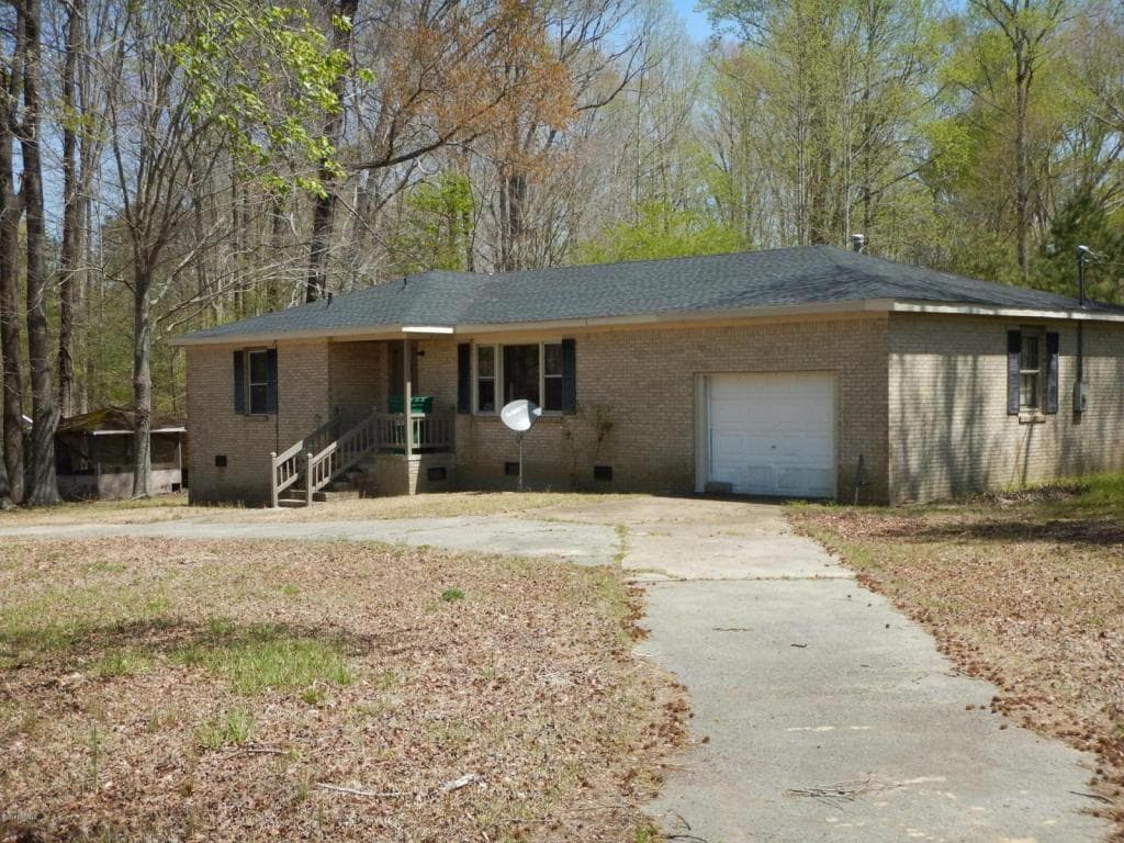 2387 Bonnie Best Rd House for Rent in Williamston, NC