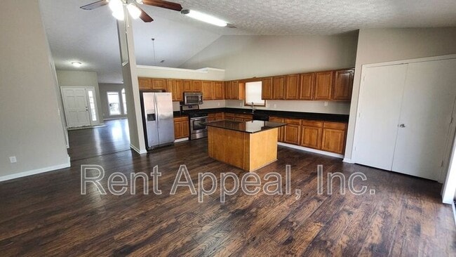 Photo - 587 N Shore Rd House