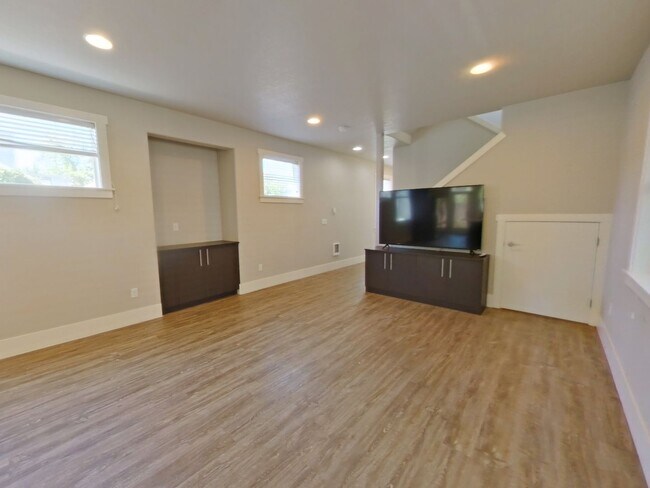 Foto del edificio - 335-337 NW 18th St.