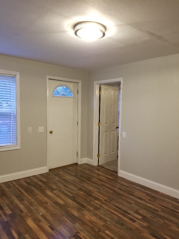 Building Photo - 220 E D St