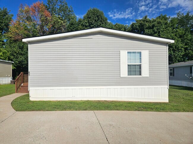 Foto del edificio - 60 Lynnwood Cir