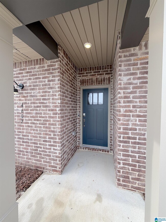 Building Photo - 4602 Hampton Glen Circle SE