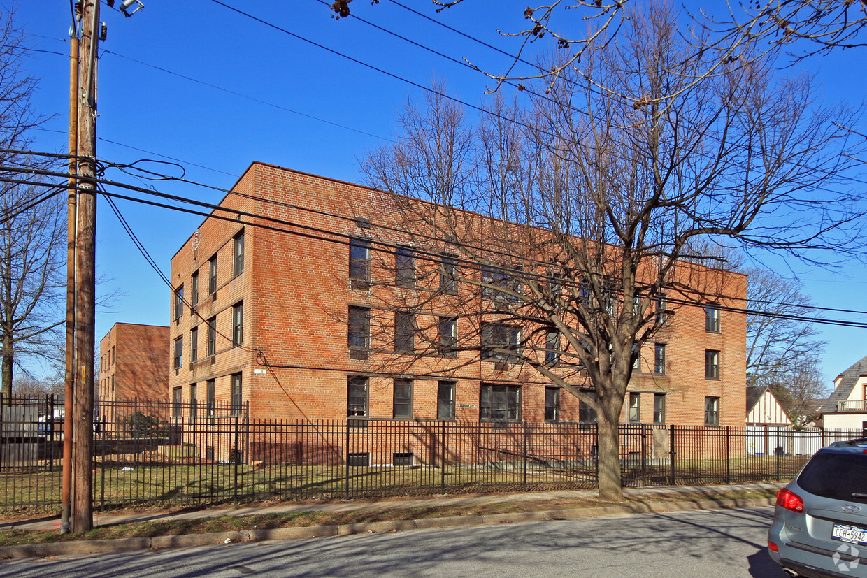 Twin Oaks Apartments In Hempstead