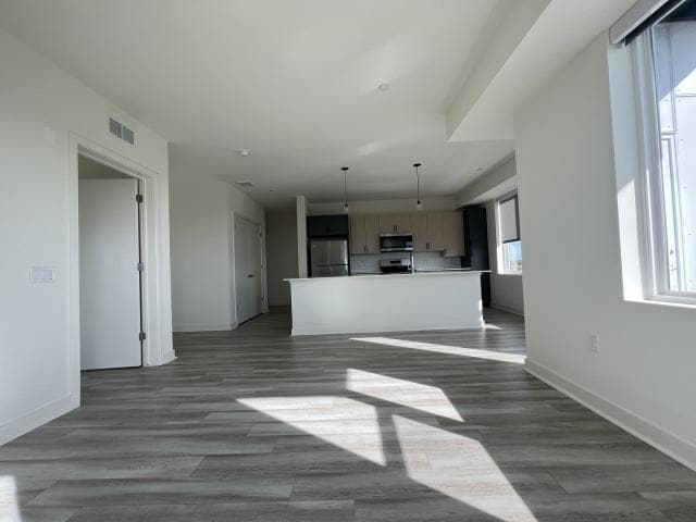 Building Photo - 2 bedroom in Des Plaines IL 60016