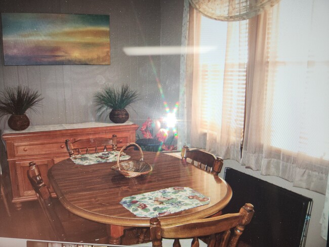 dining room - 123 Woodland Ave