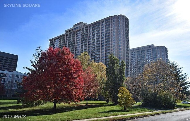 Foto del edificio - 5501 Seminary Rd