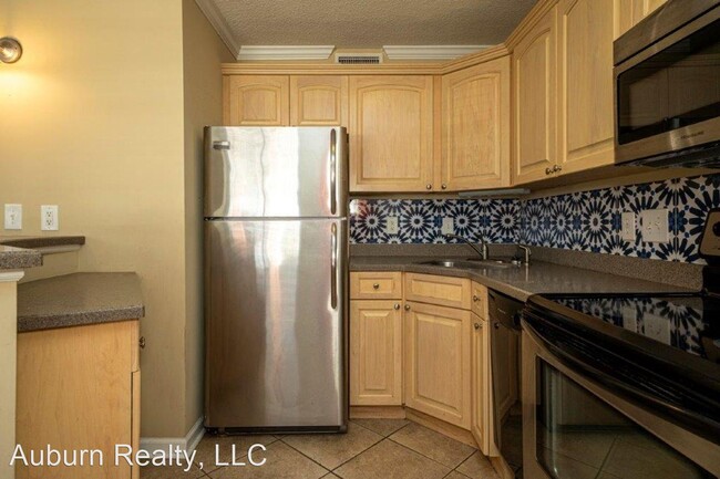 Foto del edificio - 2 br, 2 bath House - Brown Villas 375 Gene...