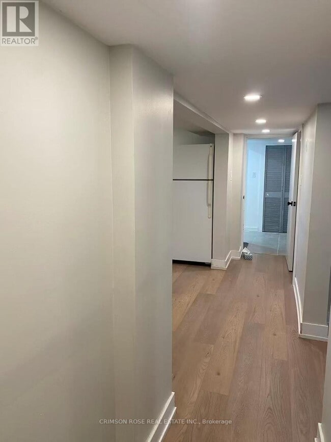 Building Photo - 502 Brookside Dr