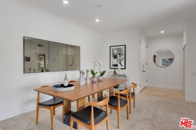 Foto del edificio - 612 S Barrington Ave