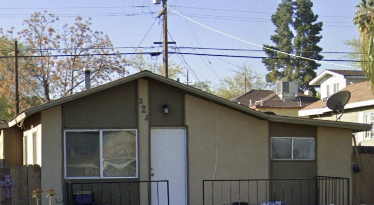 Primary Photo - 2 Bed 1 Bath Home Taft CA