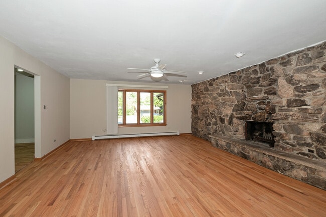 Building Photo - 14940 Wilco Dr