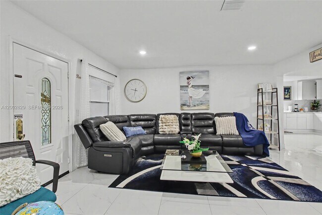 Foto del edificio - 2145 NW 133rd St