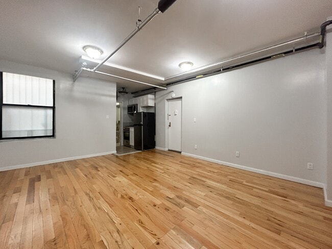 Building Photo - 541 W 156th St