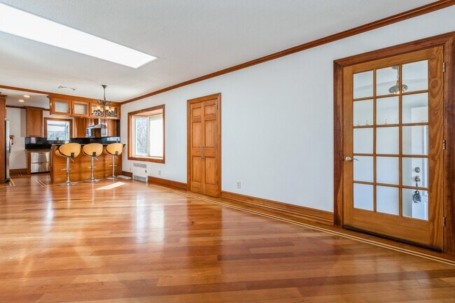Building Photo - 34 Glenview Terrace