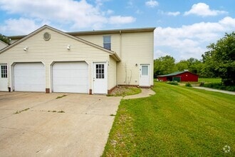 Building Photo - 219 Coulter St