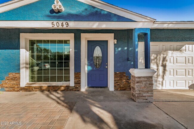 Building Photo - 5049 N 20th Ave