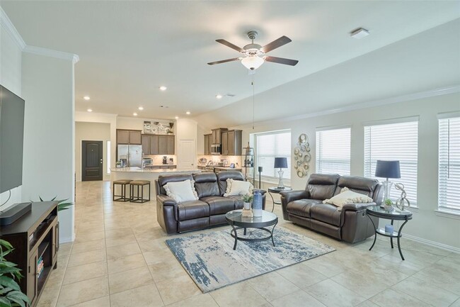 Building Photo - 18811 Palmetto Hills Dr