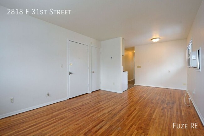 Building Photo - 2818 E 31st St