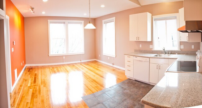 Foto del edificio - 311 19th Ave E