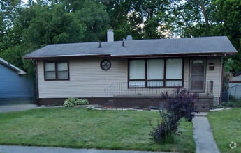 Building Photo - 3938 Vermont St
