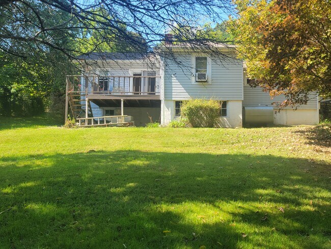 Foto del edificio - 112 Rogers Cove Rd