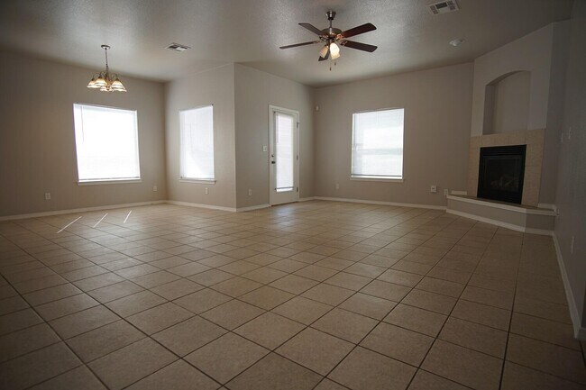 Foto del edificio - 7160 Mesquite Tree Ln