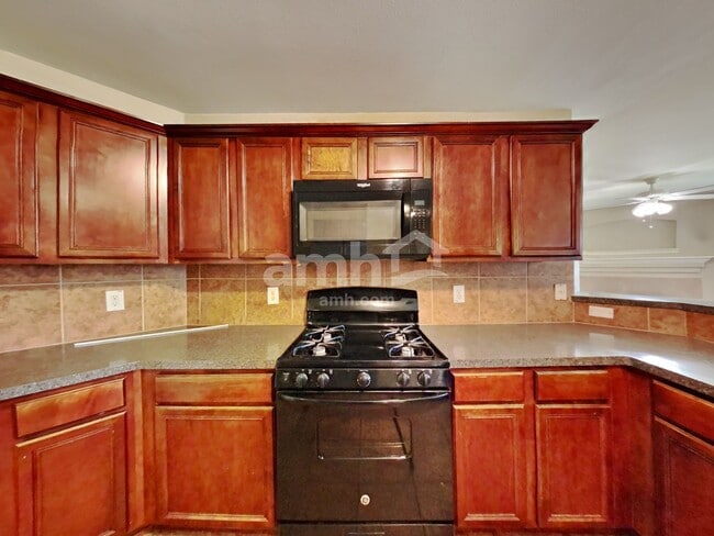 Building Photo - 631 Gateship Dr