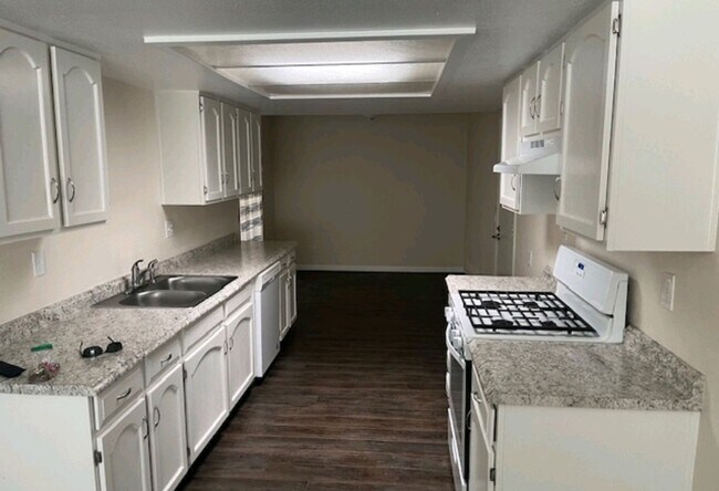 Foto del edificio - 2-bedroom 2 bath home with garage 55+commu...