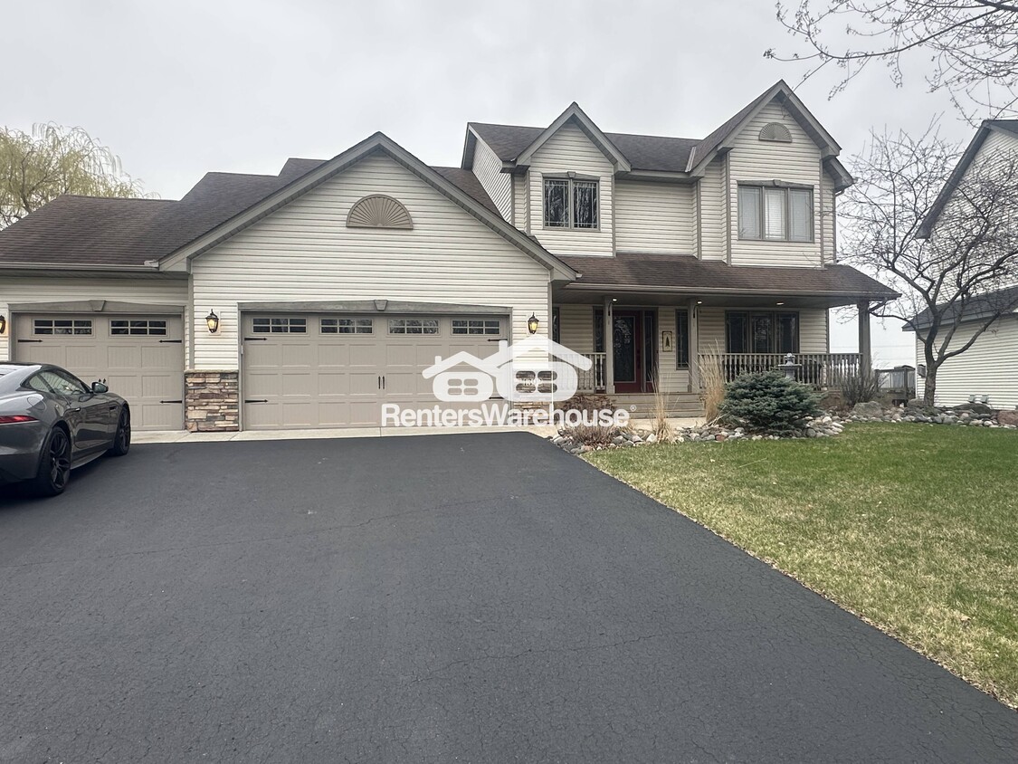 Primary Photo - 1392 156th Ln NW