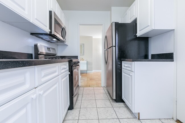 Building Photo - 305 East 86th Street