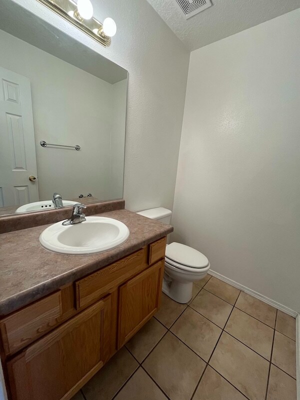 Foto del edificio - 1009 Walnut Dr