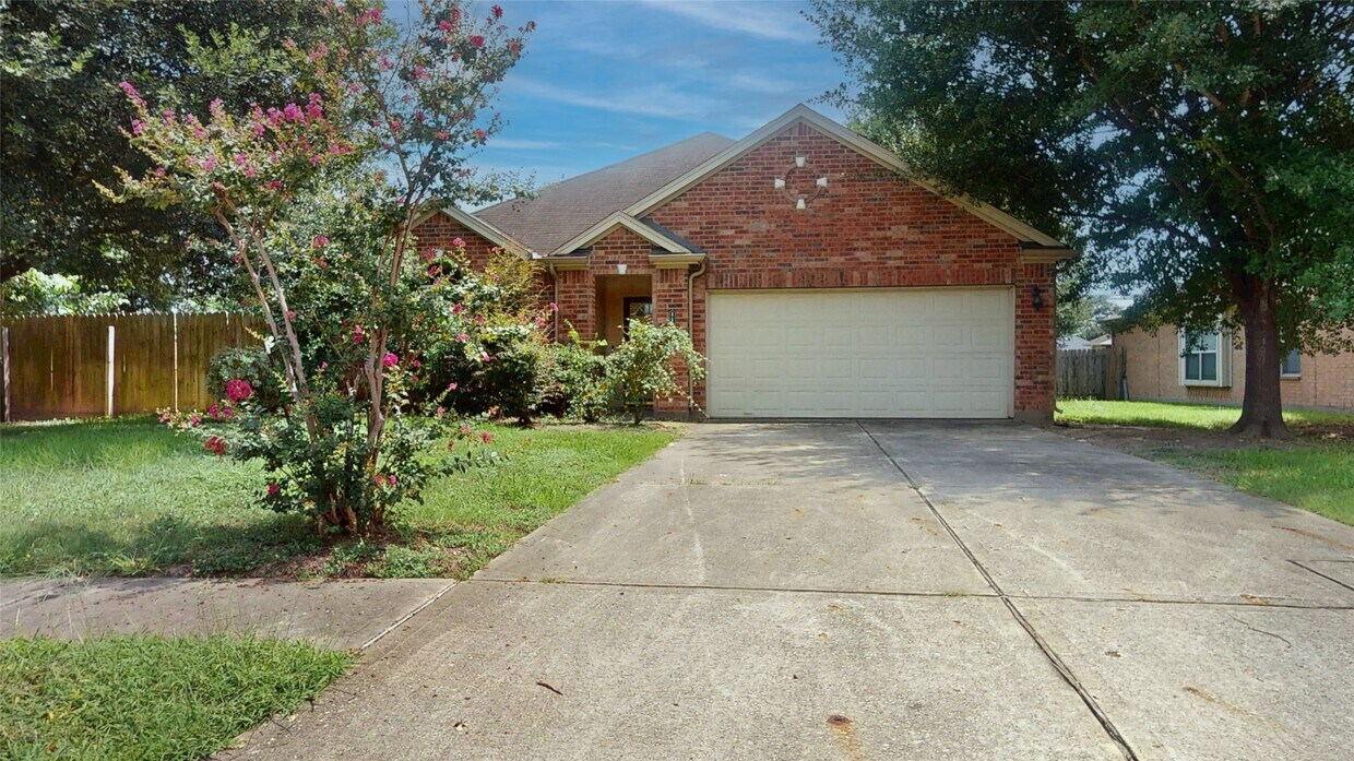 Foto principal - 1103 Sun Prairie Dr