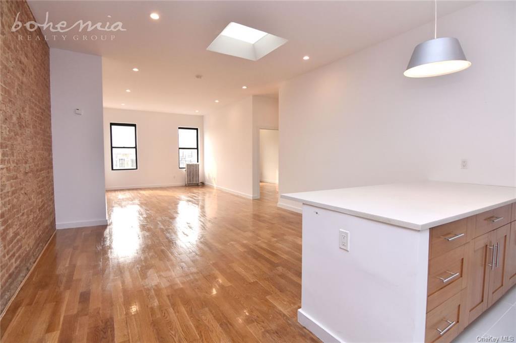 Foto principal - 555 W 151st St