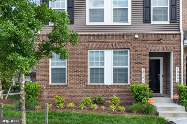 Foto del edificio - 10521 Jim Lovell Ln